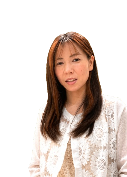 Ann (鈴木杏理), founder of éclat verde — a Tokyo-based bilingual (English/Japanese) web designer